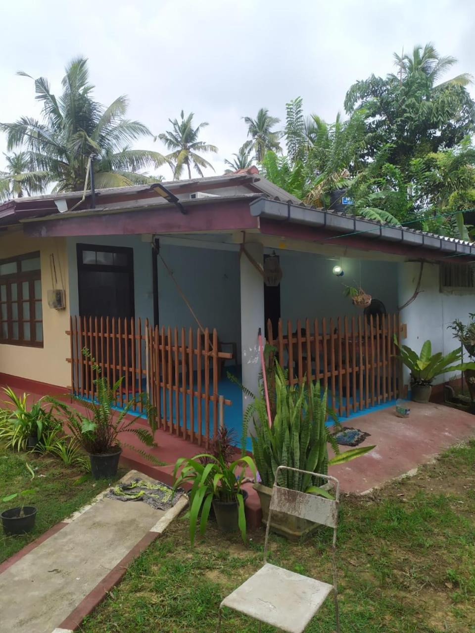 S Guest Villa Mirissa Exterior photo